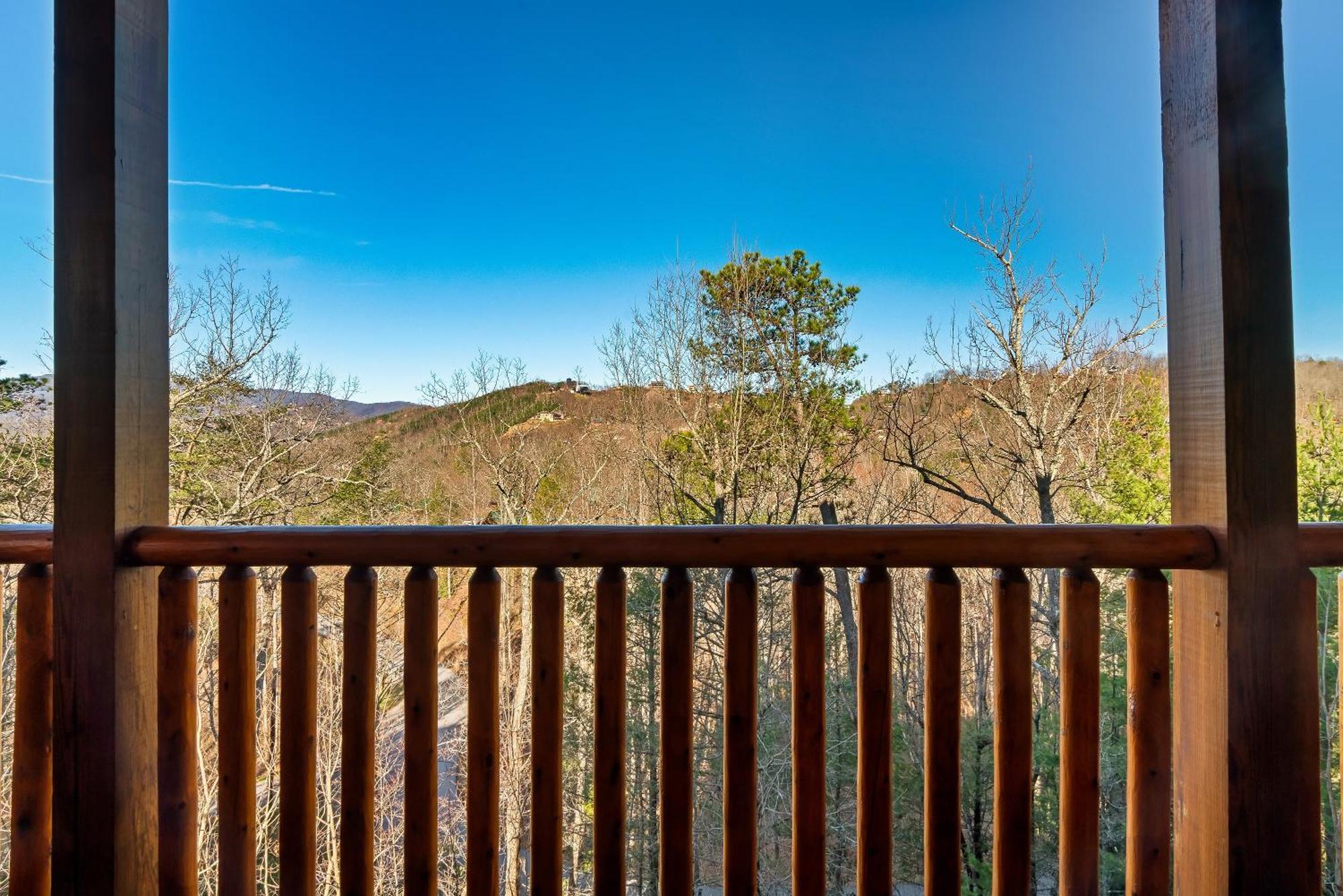 Full Equipped Cabin With A Pool And Game Room Smokies Views Gatlinburg Buitenkant foto