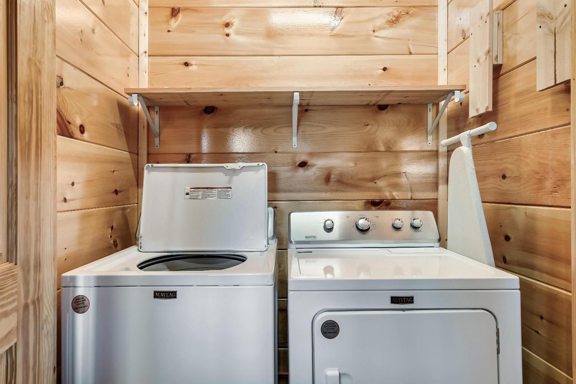 Full Equipped Cabin With A Pool And Game Room Smokies Views Gatlinburg Buitenkant foto