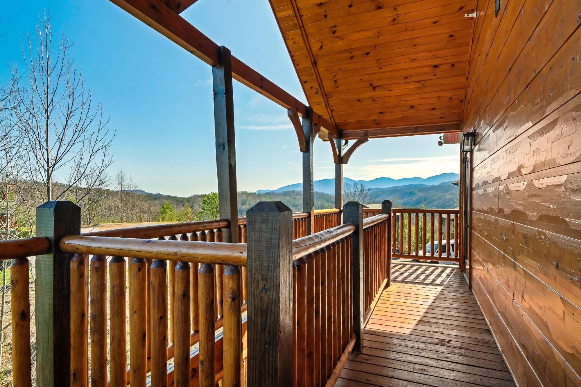 Full Equipped Cabin With A Pool And Game Room Smokies Views Gatlinburg Buitenkant foto