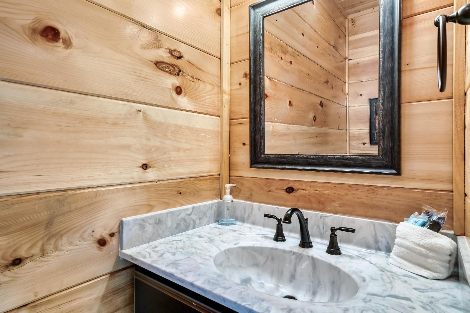 Full Equipped Cabin With A Pool And Game Room Smokies Views Gatlinburg Buitenkant foto