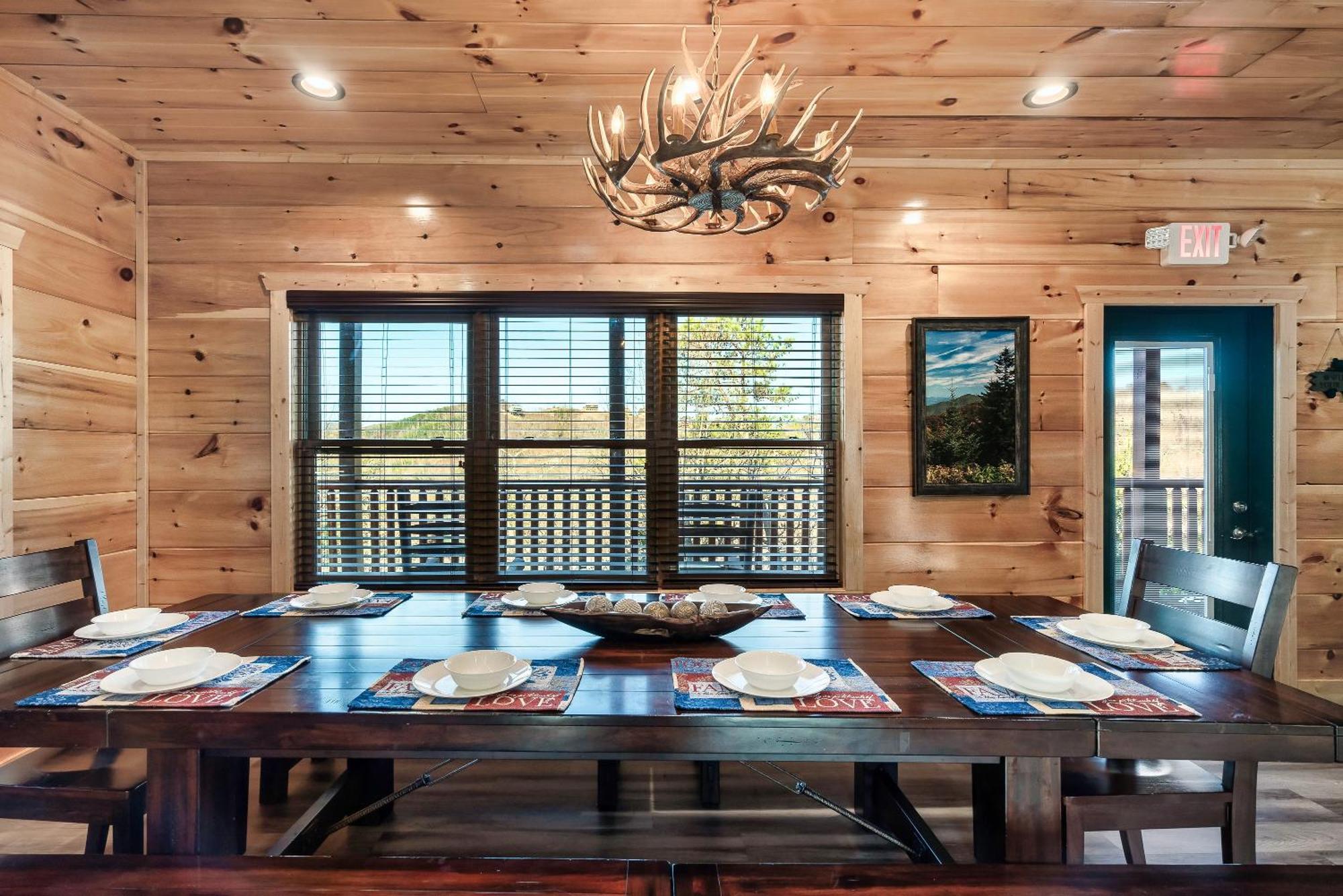 Full Equipped Cabin With A Pool And Game Room Smokies Views Gatlinburg Buitenkant foto